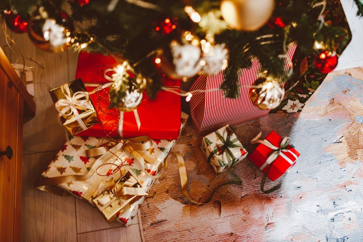 10 astuces pour une période des fêtes sereine en tant que nouveau parent
