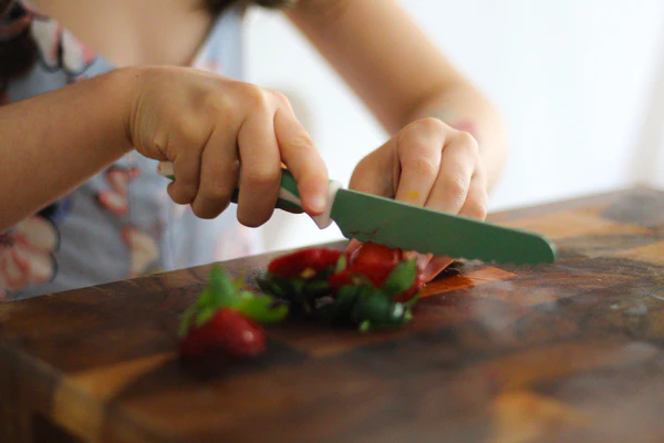 KiddiKutter Knife - Cuts food, not fingers! – Babylove Ltd